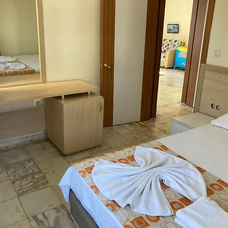 Popular 1 Bed Apart In With Many On Site Amenities Facilities *